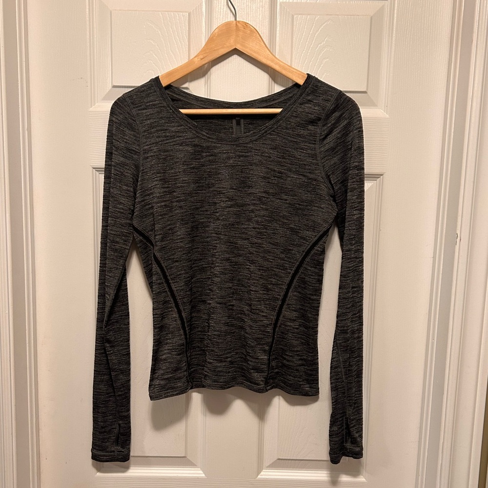 🇨🇦 Lululemon Intensi-Tee, long sleeve grey approximately size is 4/6.